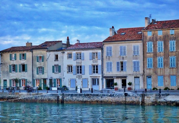 Terrain à vendre à l'île de ré : guide pour bâtir la maison idéale
